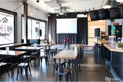 8000 15th Avenue NW, Seattle, WA 98117 - Photo 7