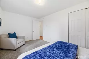 4713 N Island Dr, Bonney Lake, WA 98391 - Photo 11