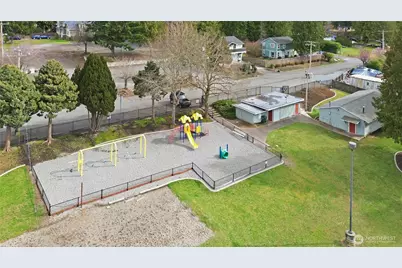 4713 N Island Drive, Bonney Lake, WA 98391 - Photo 29