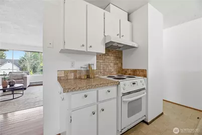 4713 N Island Drive, Bonney Lake, WA 98391 - Photo 7