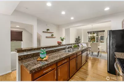 401 126th Place SE #B, Everett, WA 98208 - Photo 9