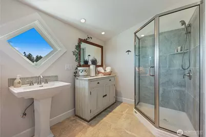 201 E Smith Cove Way, Shelton, WA 98584 - Photo 23