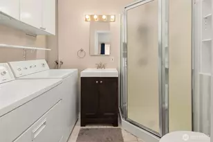 130 110th Pl SE, Bellevue, WA 98004 - Photo 17