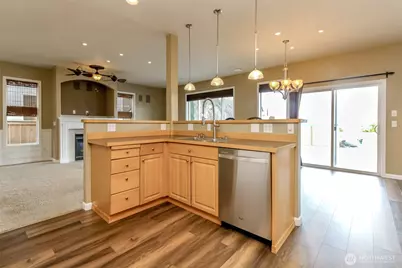 17806 106th Street E, Bonney Lake, WA 98391 - Photo 11