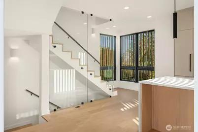 415 99th Avenue NE, Bellevue, WA 98004 - Photo 3