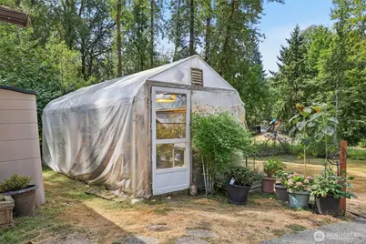 17209 W Riverside Drive, Bothell, WA 98011 - Photo 37