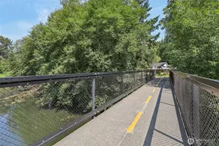 17209 W Riverside Dr, Bothell, WA 98011 - Photo 39