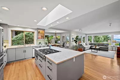 3139 Soundview Court, Gig Harbor, WA 98335 - Photo 3