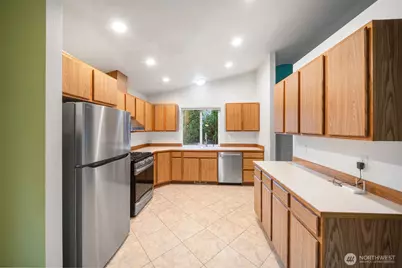 1008 Puget Street NE, Olympia, WA 98506 - Photo 7