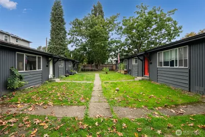 330 SE Clark Street, Issaquah, WA 98027 - Photo 3