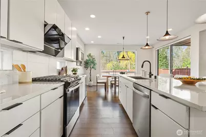 22532 70th Place W, Mountlake Terrace, WA 98043 - Photo 7