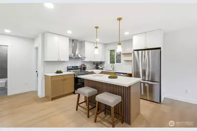 10731 18th Avenue SW, Seattle, WA 98146 - Photo 15