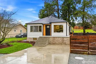 10731 18th Ave SW, Seattle, WA 98146 - Photo 3