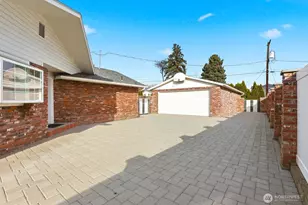 119 N 46th Ave, Yakima, WA 98908 - Photo 5