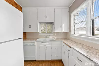 421 2nd Street NW, Puyallup, WA 98371 - Photo 11