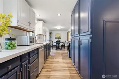 15304 Larch Way, Lynnwood, WA 98087 - Photo 17
