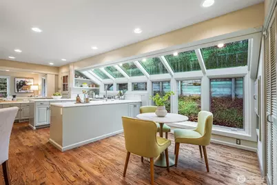 4812 NE 42nd Street, Seattle, WA 98105 - Photo 9