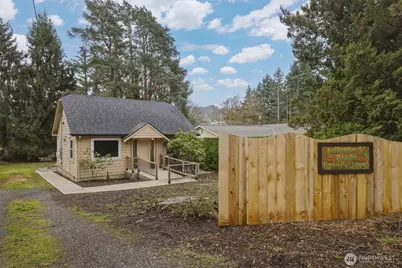 125 34th Street, Bellingham, WA 98225 - Photo 1