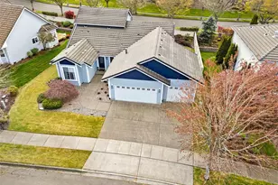 4209 Campus Green Dr NE, Lacey, WA 98516 - Photo 3
