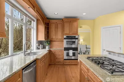 5899 153rd Avenue SE, Bellevue, WA 98006 - Photo 11