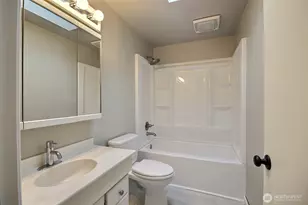 18701 3rd Ave S, Burien, WA 98148 - Photo 5