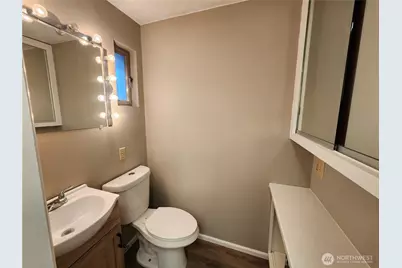 18701 3rd Avenue S, Burien, WA 98148 - Photo 7