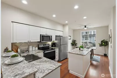 16125 Juanita-Woodinville Way NE #1106, Bothell, WA 98011 - Photo 3