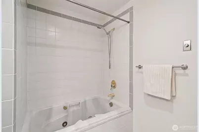 1220 80th Place NE, Medina, WA 98039 - Photo 31