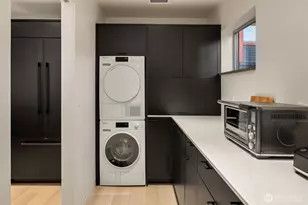 2241 Fairview Ave E, Seattle, WA 98102 - Photo 15