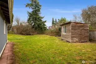 24109 57th Pl W, Lake Forest Park, WA 98043 - Photo 23