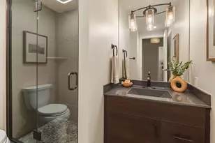 2100 3rd Ave, Seattle, WA 98121 - Photo 31