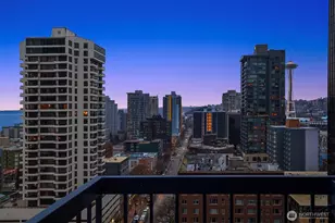 2100 3rd Ave, Seattle, WA 98121 - Photo 13