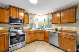 521 NE Matthew Dr, Belfair, WA 98528 - Photo 17