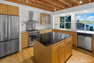 8770 Sand Point Way NE, Seattle, WA 98115 - Photo 13