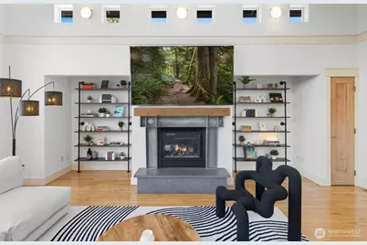 8770 Sand Point Way NE, Seattle, WA 98115 - Photo 5