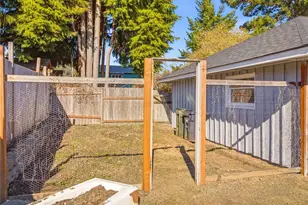 2016 Dickinson Ave NW, Olympia, WA 98502 - Photo 29