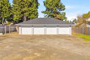 2016 Dickinson Ave NW, Olympia, WA 98502 - Photo 25