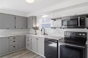 2016 Dickinson Ave NW, Olympia, WA 98502 - Photo 15