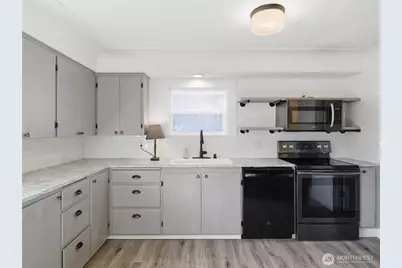 2016 Dickinson Avenue NW, Olympia, WA 98502 - Photo 13