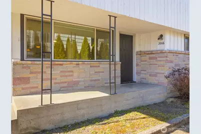 2016 Dickinson Avenue NW, Olympia, WA 98502 - Photo 5