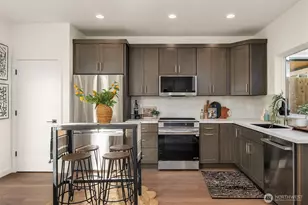 12002 20th Street NE, Seattle, WA 98125 - Photo 9