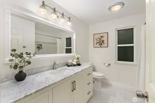 18505 NE 26th St, Redmond, WA 98052 - Photo 23