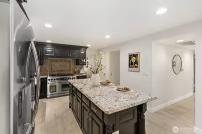 18505 NE 26th Street, Redmond, WA 98052 - Photo 13