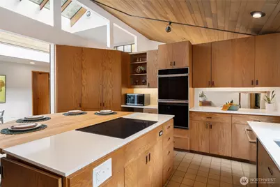 4851 88th Place SE, Mercer Island, WA 98040 - Photo 9