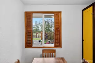 20952 Dry Slough Rd, Mount Vernon, WA 98273 - Photo 11