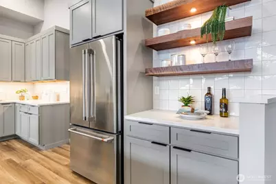 10035 NE 196th. Place, Bothell, WA 98011 - Photo 9