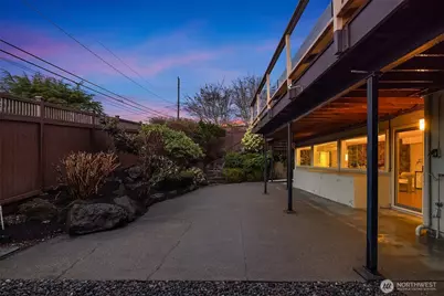 16705 27th Avenue SW, Burien, WA 98166 - Photo 23