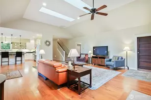 180 Trinity Dr, Castle Rock, WA 98611 - Photo 9