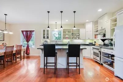 180 Trinity Drive, Castle Rock, WA 98611 - Photo 9