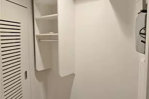 10650 NE 9th Pl, Bellevue, WA 98004 - Photo 7